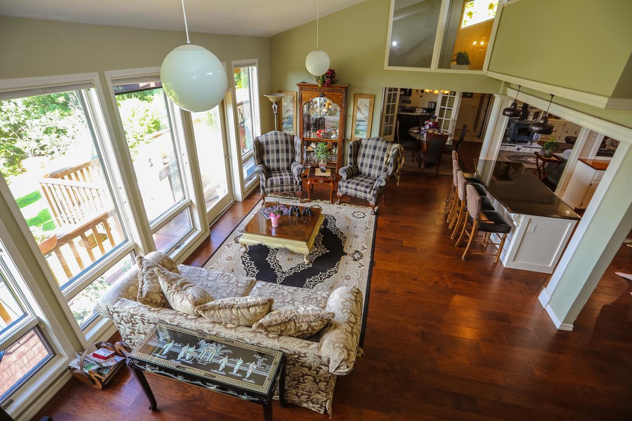 The Lodge At Beaver Lake Bed And Breakfast 罗杰斯 外观 照片