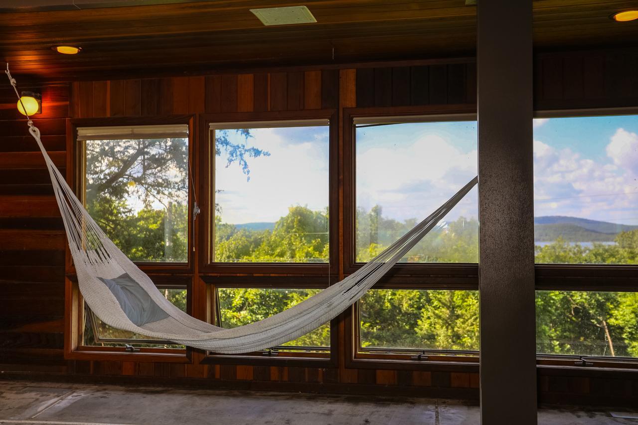 The Lodge At Beaver Lake Bed And Breakfast 罗杰斯 外观 照片